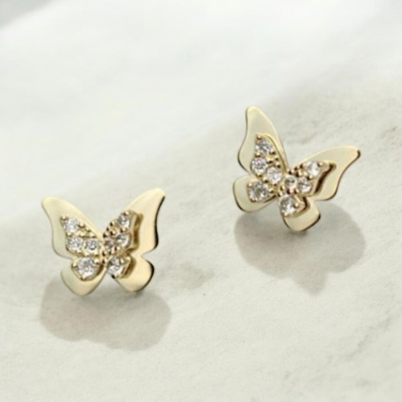Jewelry - 🦋🆕🦋Elegant Gold Butterfly Stud Earrings